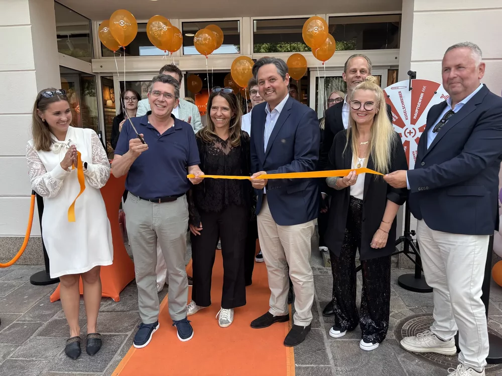 Gegen den Leerstand Optiker eyes + more hat offiziell am Hauptplatz in Tulln eröffnet