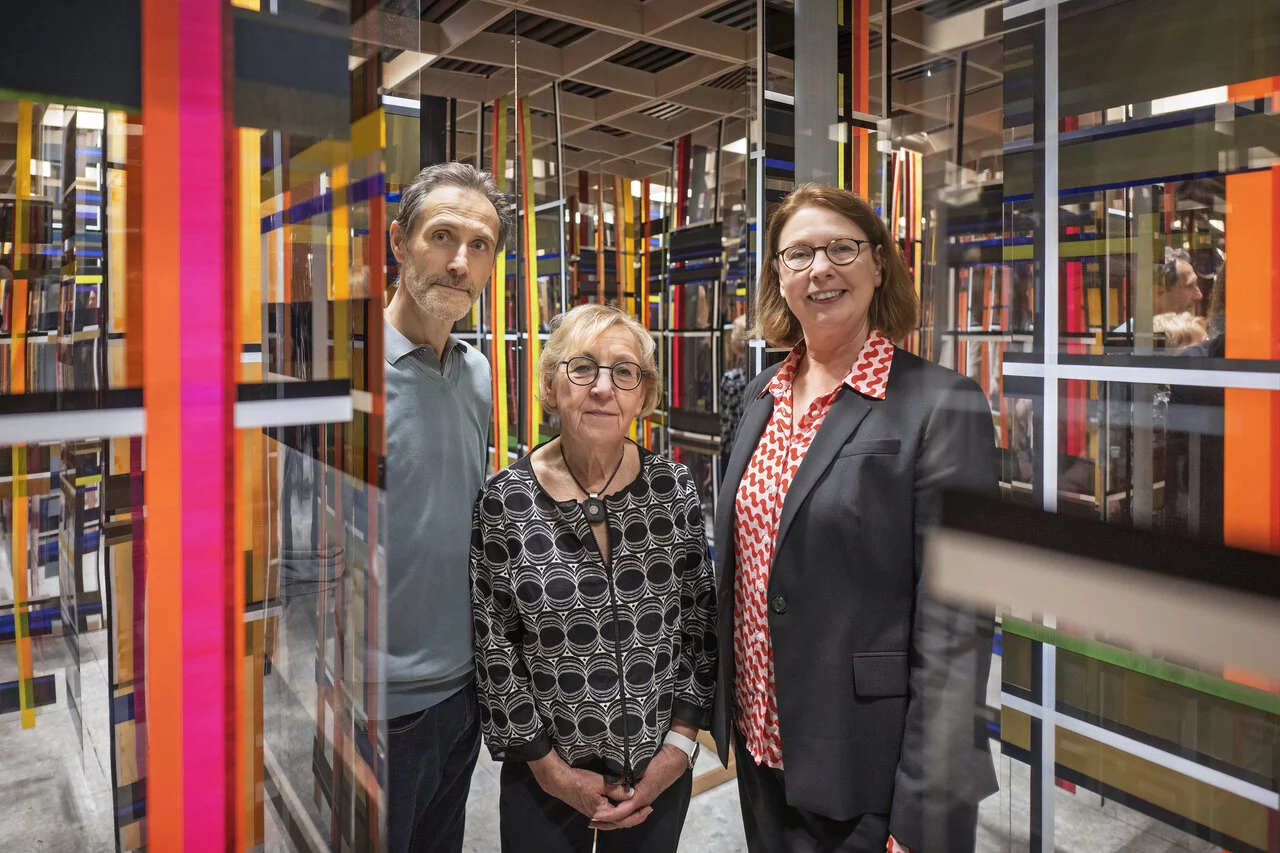 Dejan Saric, Edeltraud Klabuhn, Dr. Söke Dinkla (v.l.n.r.,), Foto Ilja Höpping, Stadt Duisburg.jpg