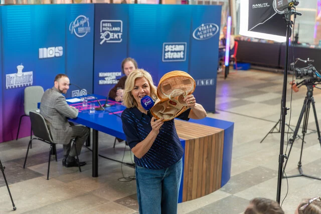 Irene Moors in actie tijdens de roadshow in Groningen