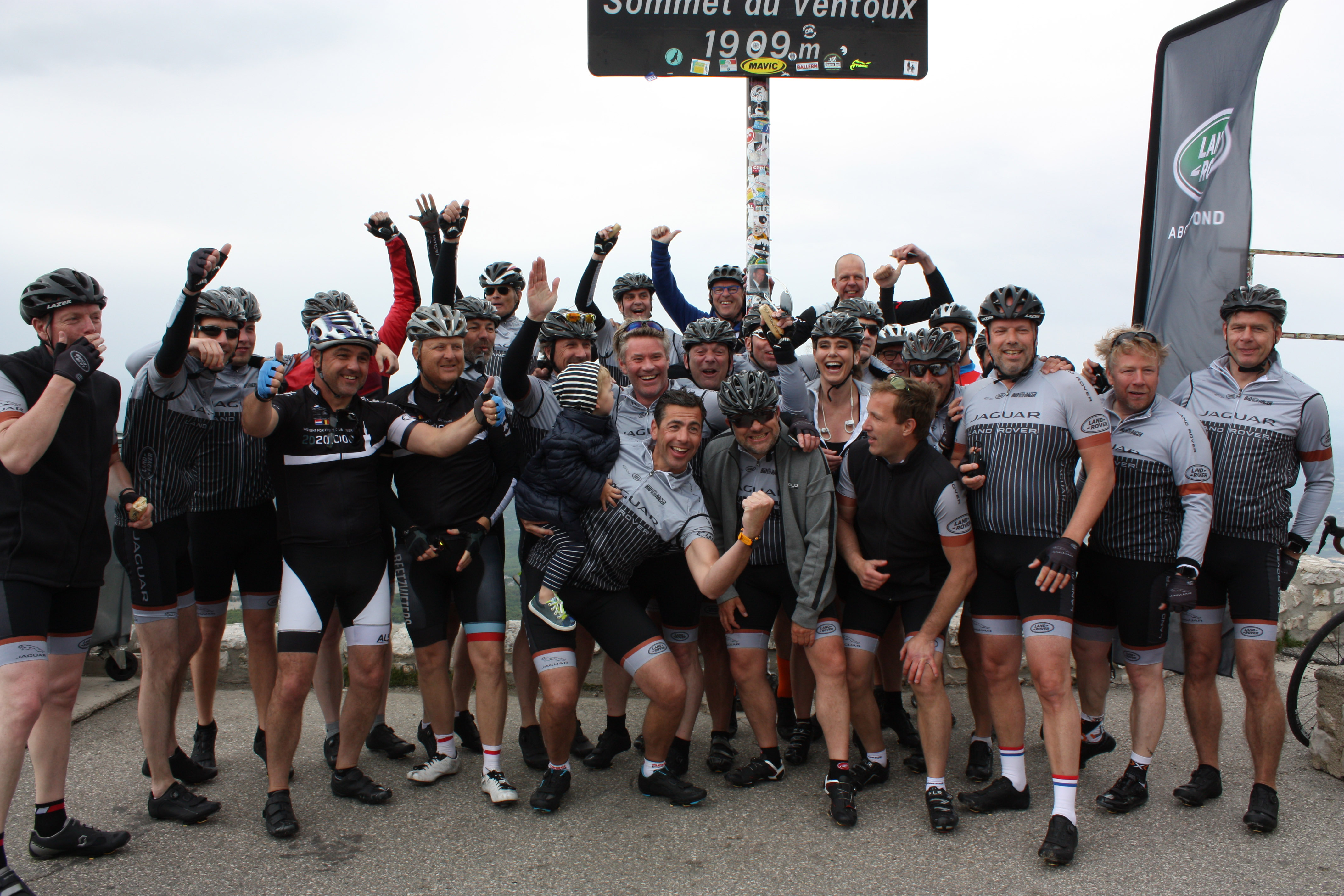 284914 jlr leden beklimmen mont ventoux per fiets 04d021 original 1531395432