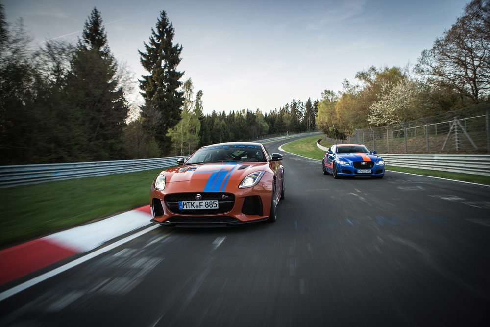279509 01 jaguar f type svr en xjr575 racetaxi 474aa9 large 1525702686