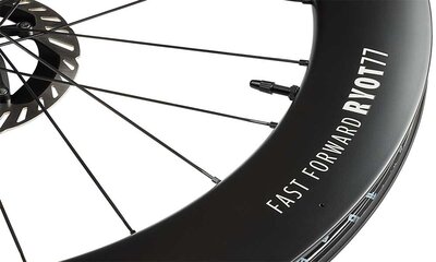 FFWD-RYOT77-WHT-model