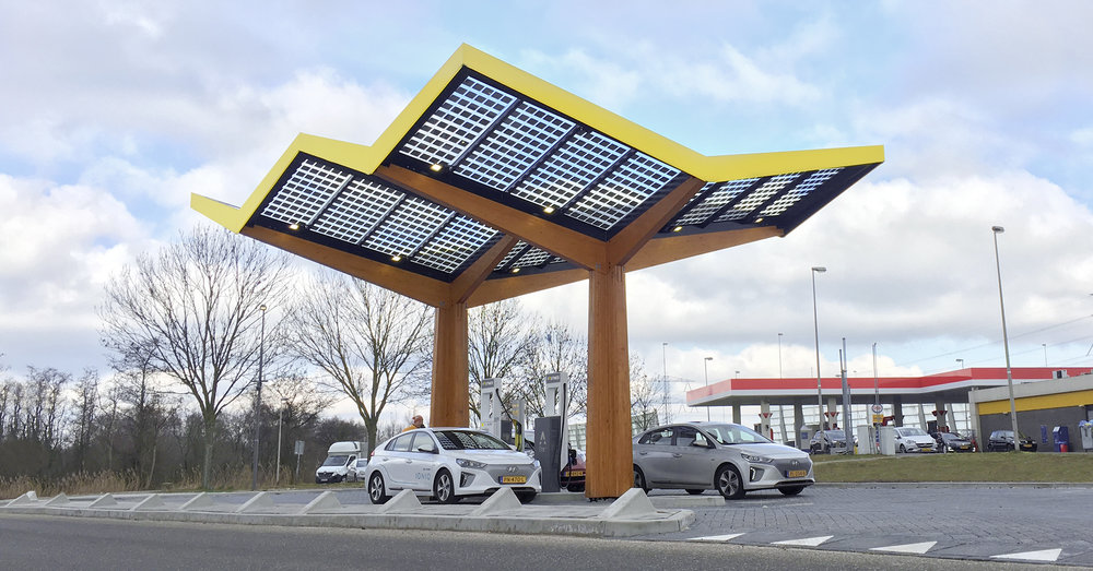 273652 chargers de%20watering the%20netherlands 2%202 a15b81 large 1519832656