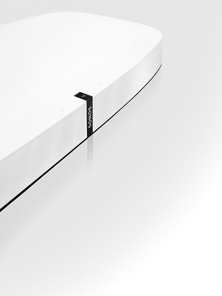 237717 sonos hero playbase wei%c3%9f 01 11f71a large 1488219106