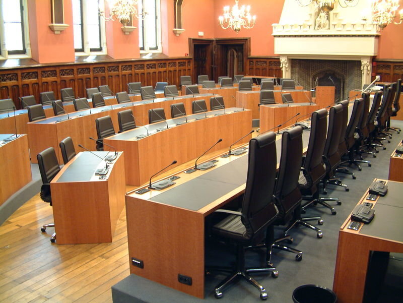 274433-GRzaal-f70d30-large-1520521539.jpg