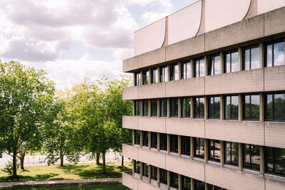 Eenbuitengevel van de Felix.