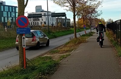 De tijdelijke borden.