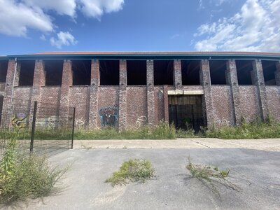 De loods op de FNO-site.