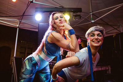 Sfeerbeeld van editie 2024: performance in het Huis van Alijn. 
© Michiel Devijver