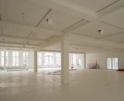 De vernieuwde tentoonstellingsruimte op het gelijkvloers. © Michiel De Cleene