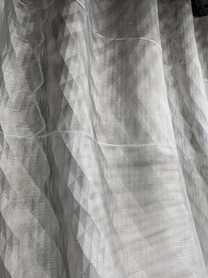 De grote aluminium inkompoort Freeze Frame 82.2, van de hand van designstudio Unfold.