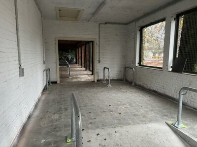 De nieuwe buurtfietsenstalling.