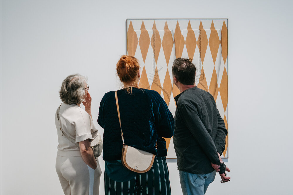 Bezoekers in het S.M.A.K. voor de expo Painting After Painting. © Martin Corlazzoli