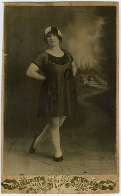 Selma Fahrenholz (1894-1982), oudste dochter van circusdirecteur Edouard Fahrenholz. © Huis van Alijn