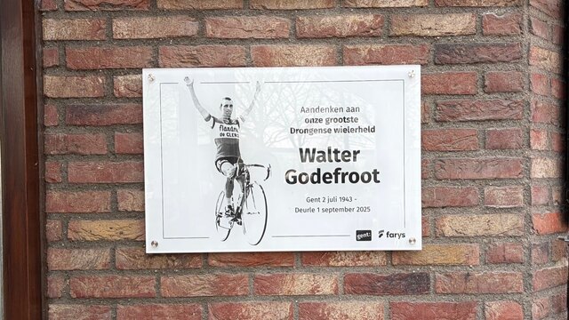 gedenkplaat walter godefroot 2.jpg
