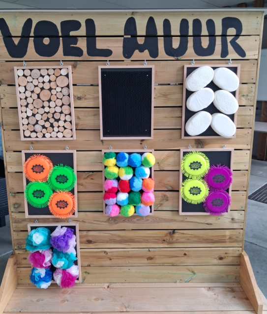 De voelmuur.