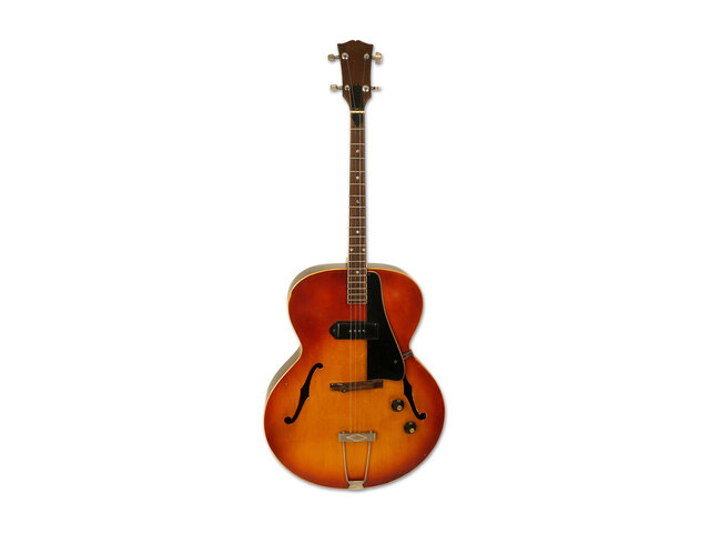 De gitaar van Bobby Setter, aanvoerder van de Bobby Setter Band, een razend populair dansorkest in binnen- en buitenland. Collectie Bobby Setter