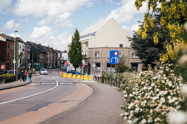 De nieuwe bushaltes komen aan de voet van Gentbruggebrug.