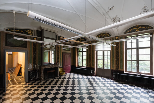 De zaal op het gelijkvloers.