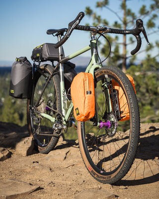 Nuke Sunrise FLiP Pannier 03.jpg