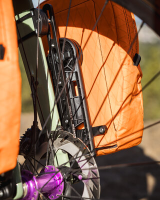 Nuke Sunrise FLiP Pannier 01.jpg