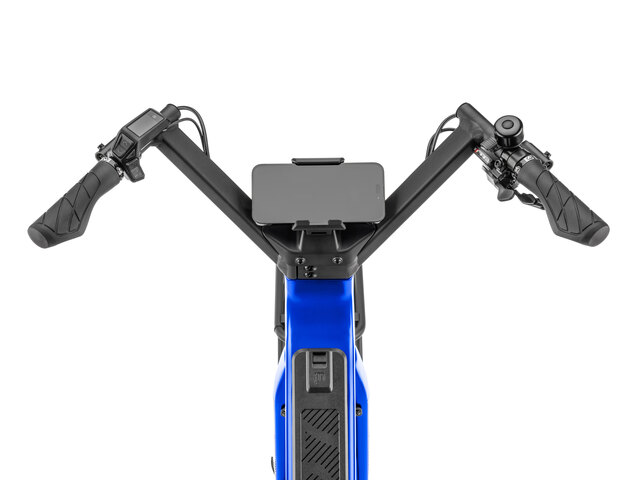 L7LOBM300270-Lundi-27-Launch-Edition-cockpit-detail-view-studio-2.jpg