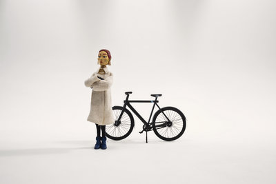 2022_SuperThieves_S3Dark_Uncropped_Still_4