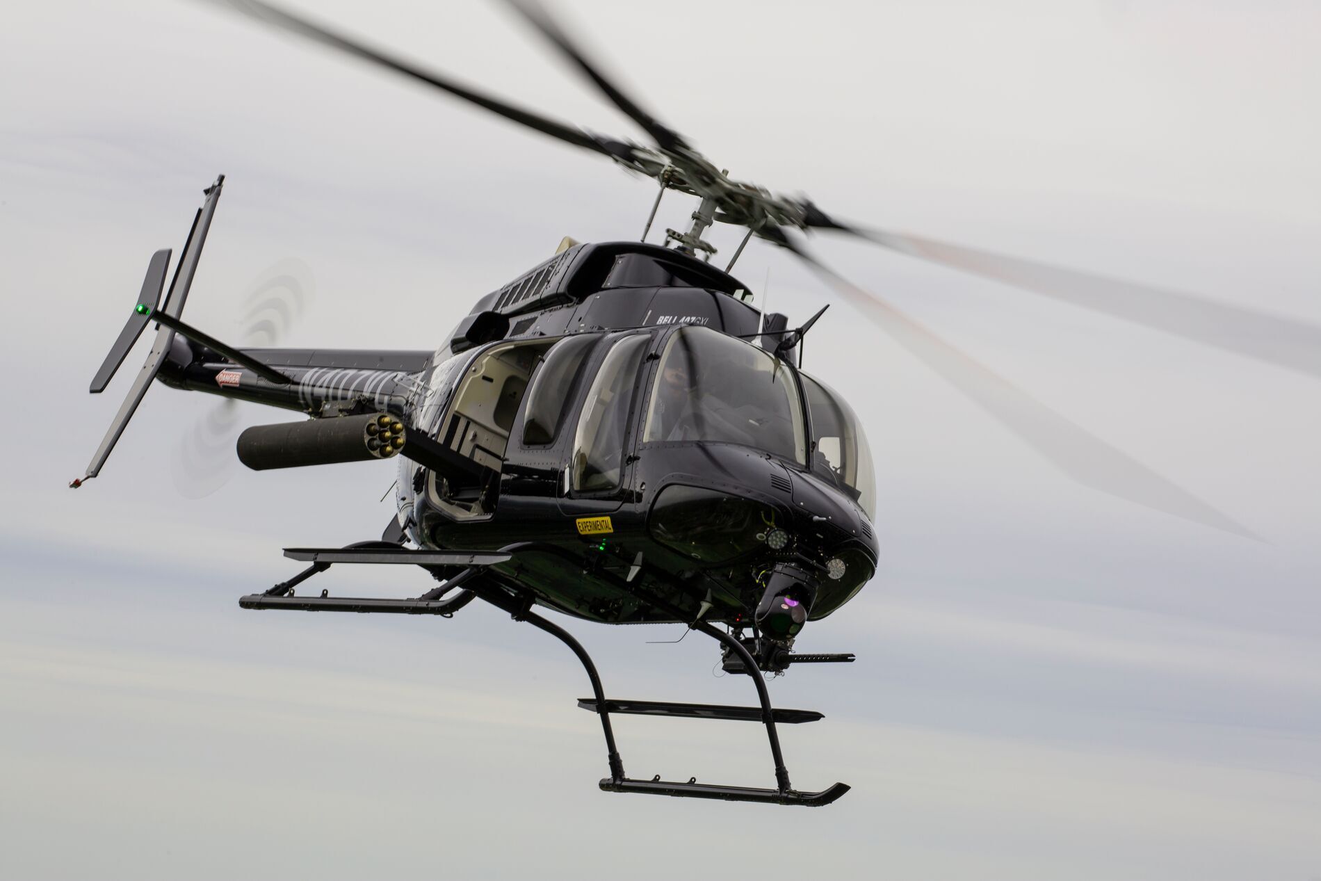 Web_Hero-Bell 407M Air-to-Air 12.jpg