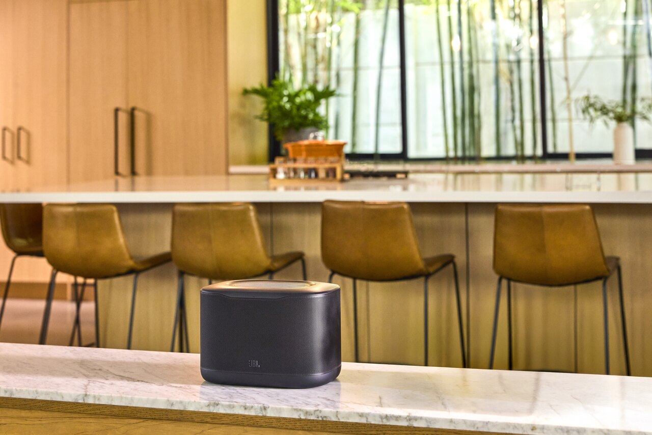 696855 jbl%20cove%20x1%20lifestyle%20(2) 36532d large 1787833503