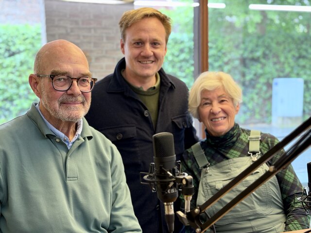 Vlnr: Peter Kortright, schepen Maxim Veys en Diana Kortright (c) Kortrijk