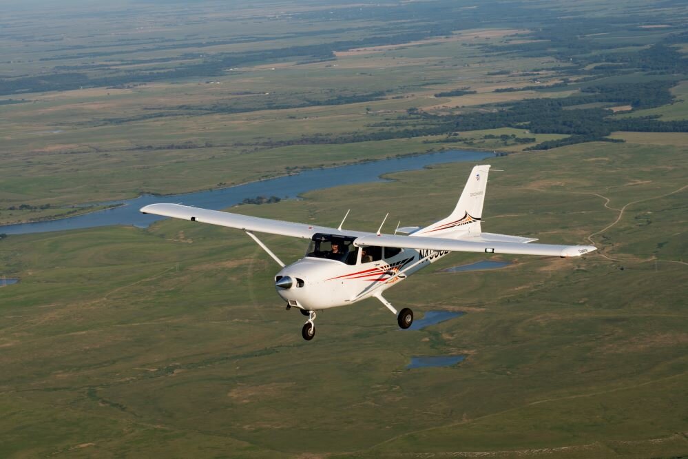 Textron Aviation suma un nuevo pedido de Skyhawk para formación de pilotos en África - Aviación News