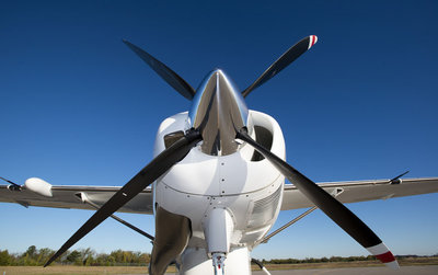 McCauley_Blackmac_four_blade_propeller_Grand_Caravan_EX2