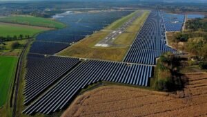 Windpower-press-release-Solarpark-Neuhardenberg-300x169-1.jpeg
