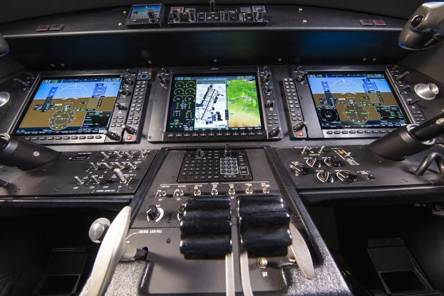 Cessna SkyCourier flight deck 2