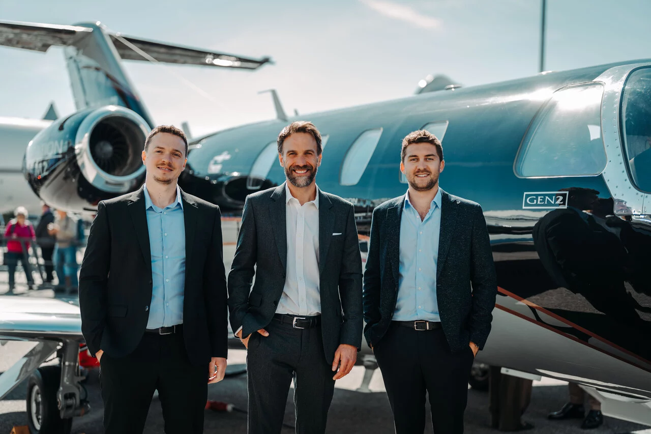 From right to left: Pierre Dubreuil, SD Aviation; Guillaume Soumier, Textron Aviation; Adrien Dubreuil, SD Aviation. 