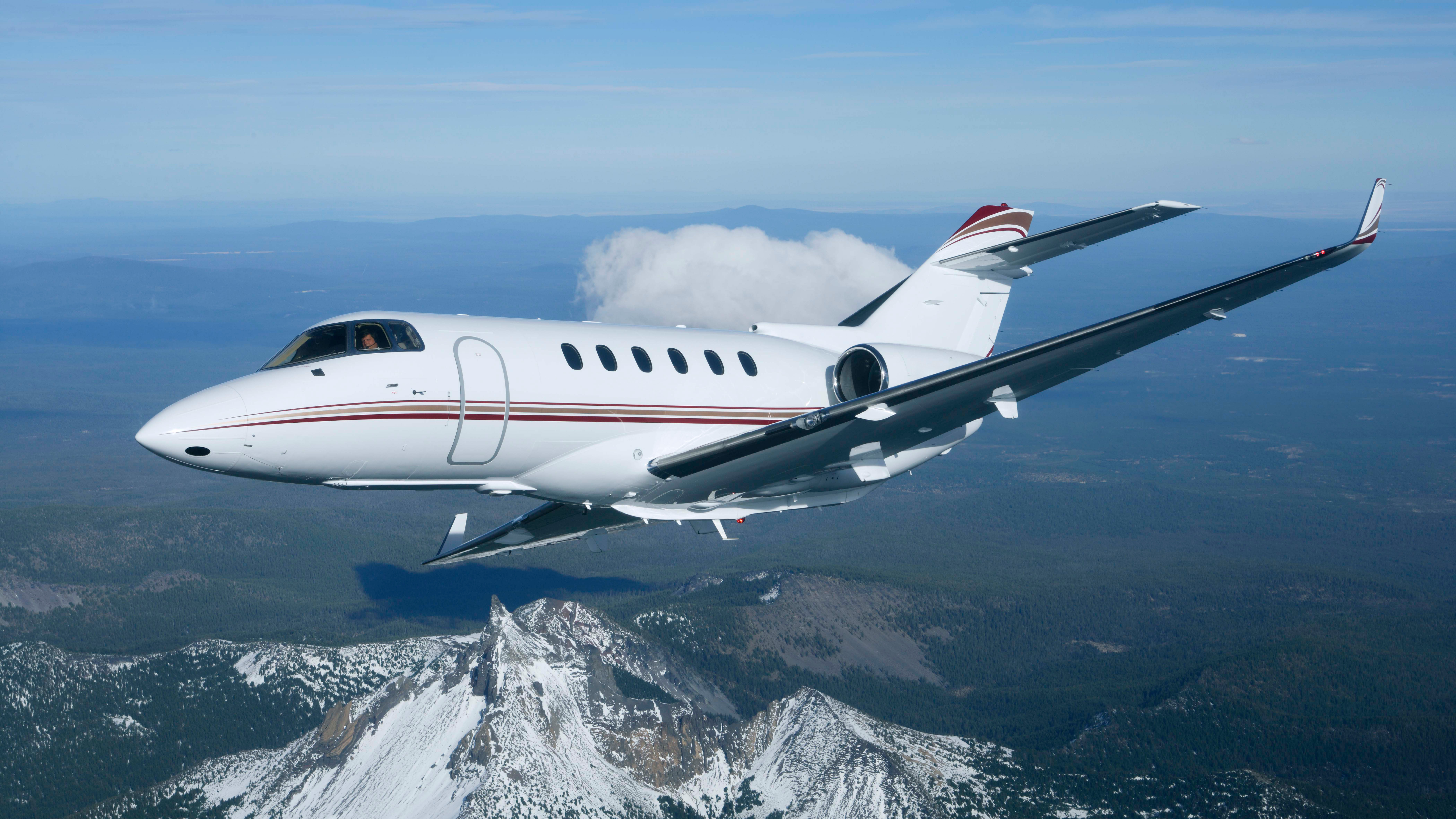 Hawker operators gain access to high-speed Starlink connectivity through Textron Aviation Customer Support network