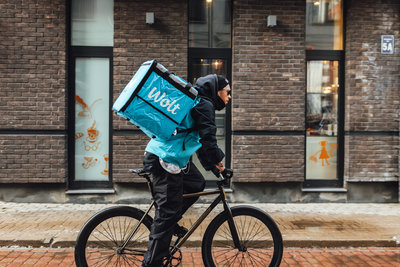 Courier partner