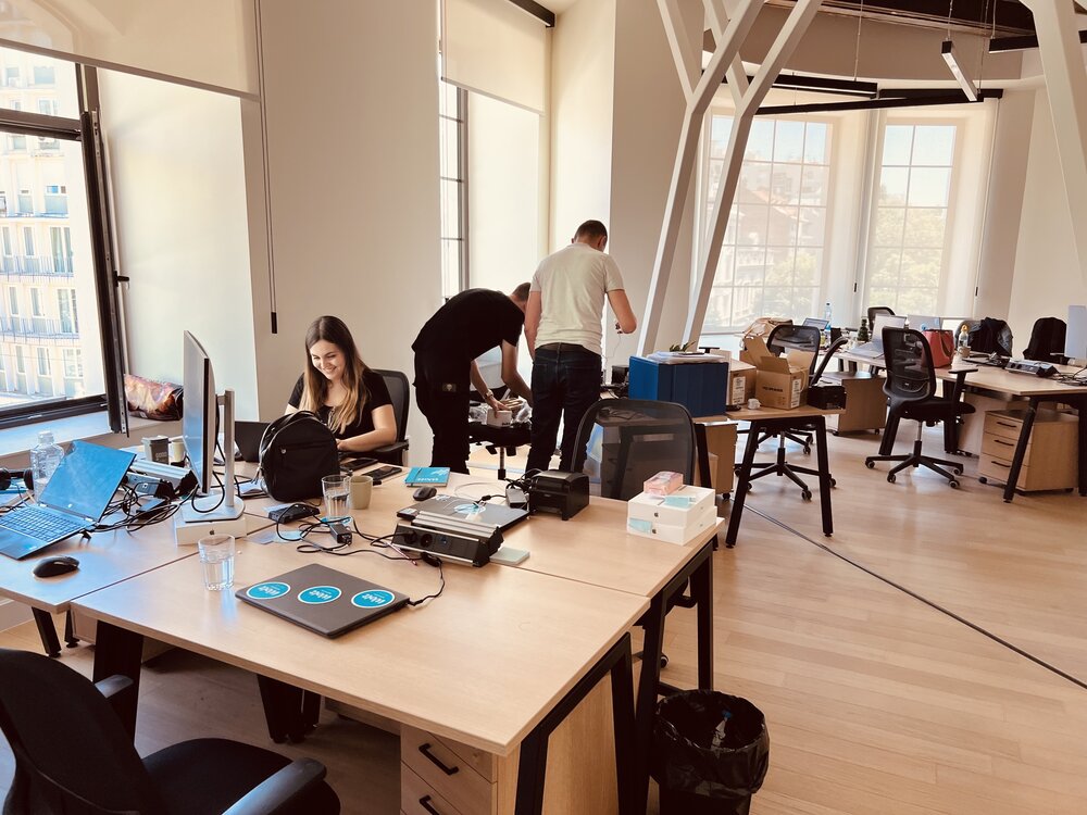 Wolt OFFICE01.jpg