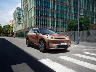 The New 08. Limit Less Campaign _City1.jpg