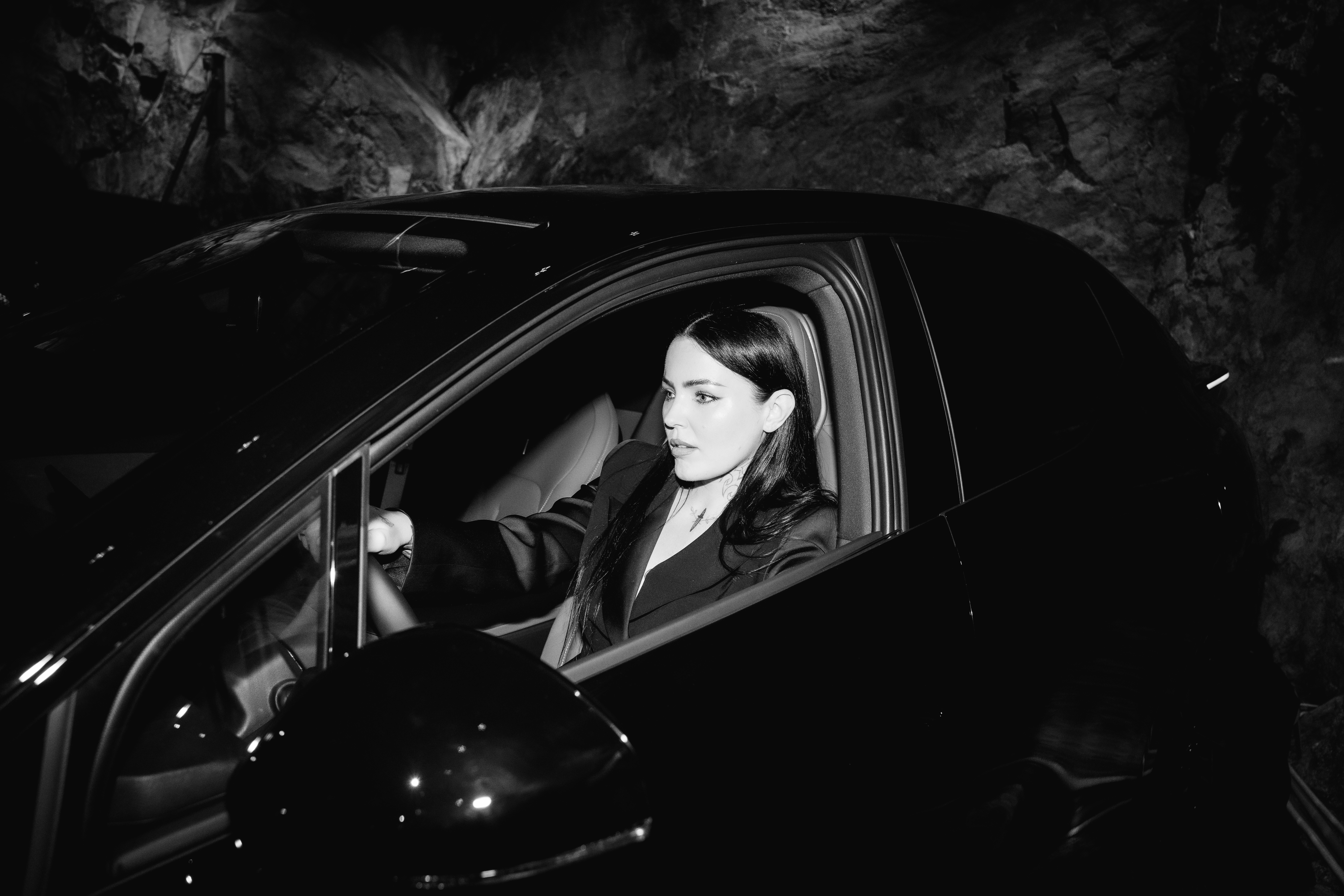Miriam Bryant_Lynk_Black car_E.jpg