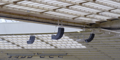 En el corazón del sistema se encuentran los altavoces de arreglo lineal ArenaMatch de Bose Professional, incluidos los modelos AM10, AM20 y AM40. 