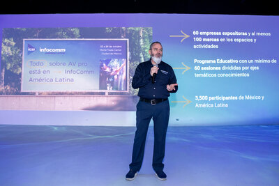Rodrigo Casassus de AVIXA en la presentación de InfoComm América Latina 18-09-25
