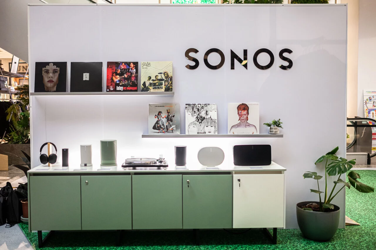 El sonido de la pop-up store de Sonos llega a Falabella Parque Arauco