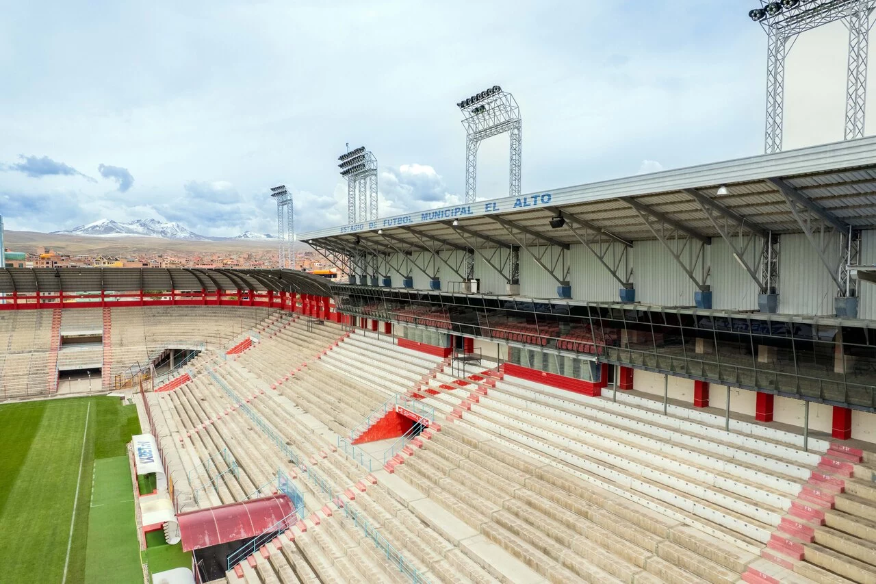 Estadio El Alto - Bose Pro 18.jpg
