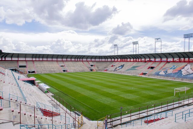 Estadio El Alto - Bose Pro 16.jpg