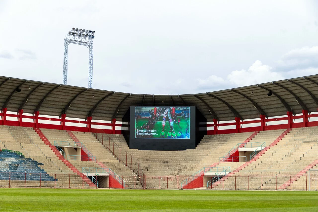 Estadio El Alto - Bose Pro 31.jpg