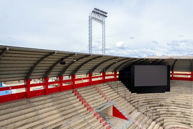 Estadio El Alto - Bose Pro 25.jpg