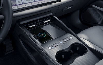 BYD SEAL 6 DM-i TOURING Interior wireless charge