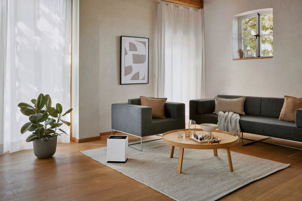 SF_Noah_white_lifestyle2_livingroom_landscape.jpg