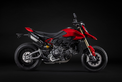 Ducati Hypermotard V2, Ducati Red, ab CHF 15'990.- 2.png